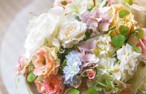 河内長野の花屋フラワーショップ七彩は格安で豪華な花をご提供致します